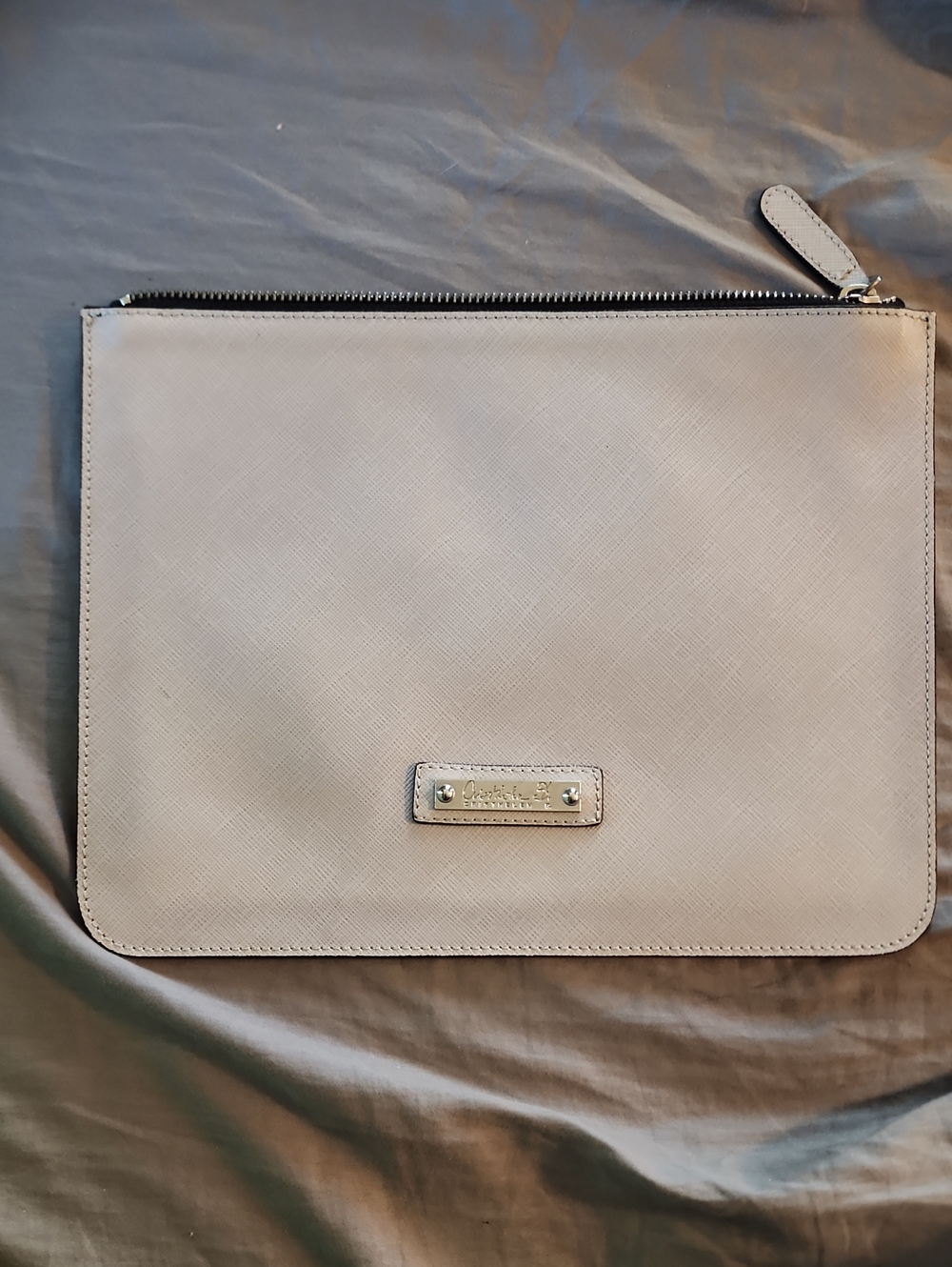 Cristhelen B Flat Pouch